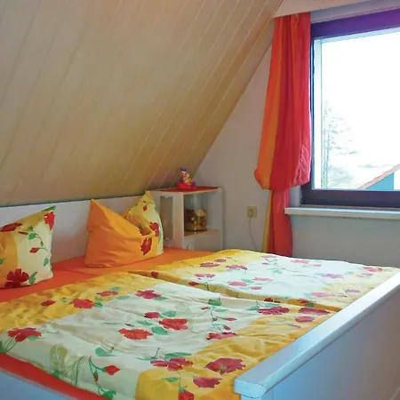 Awesome In Sundhagen Ot Tremt With Kitchen Holiday home Falkenhagen (Mecklenburg-Vorpommern)